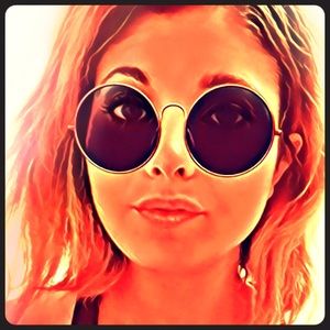 Meet your Posher, Celeste